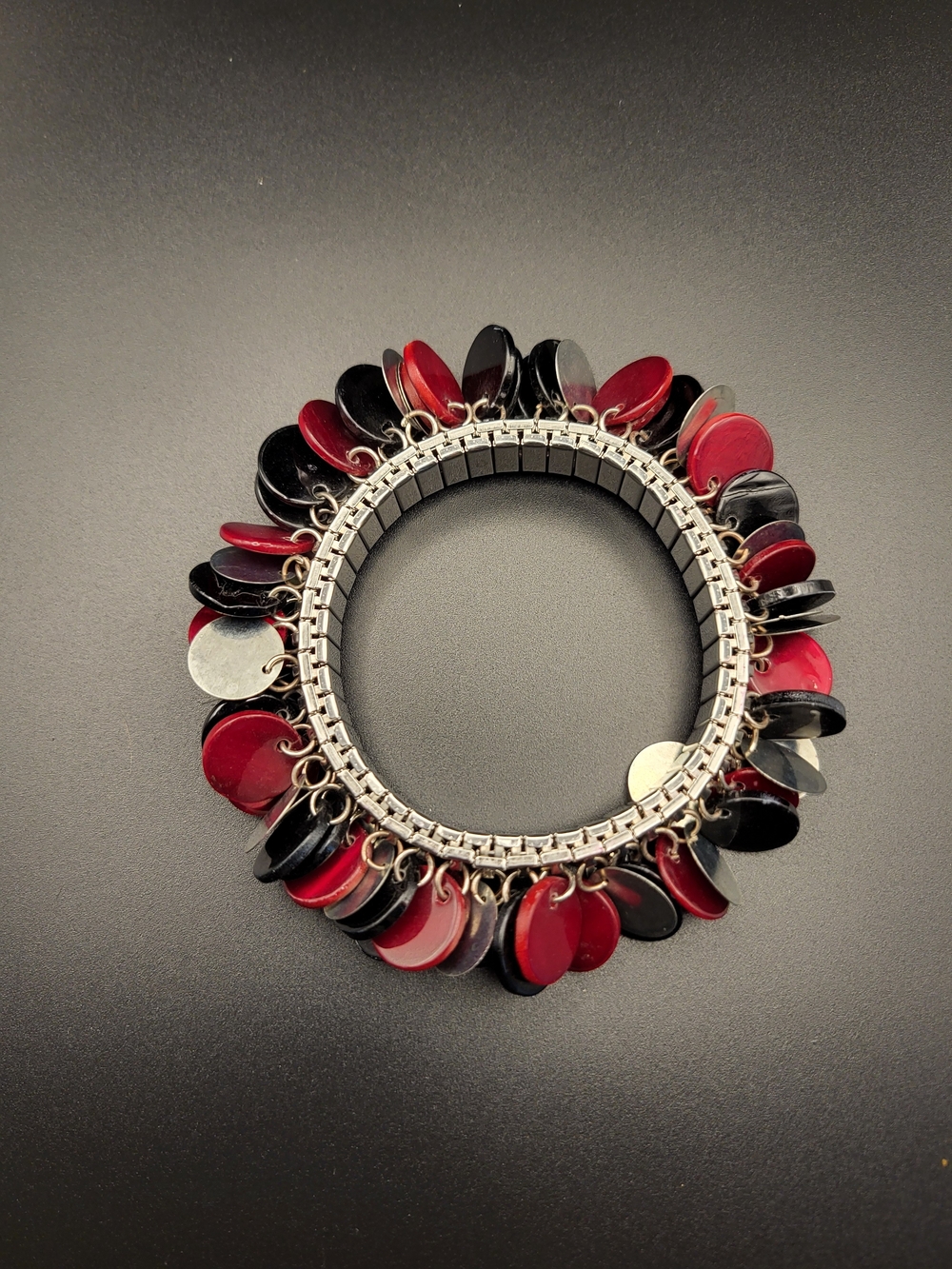 Red & Black Dangle Disc Stretch Bracelet, Cha Cha